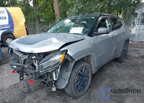 2019 Jeep Compass Trailhawk 4X4 из США, поврежденный, VIN 3C4NJDDB2KT722047